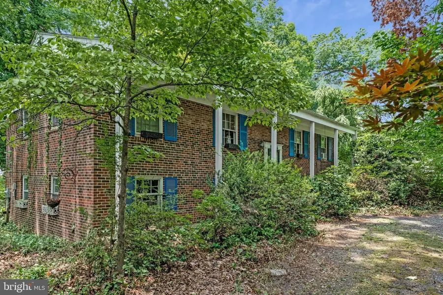 8604 Ardfour Ln, Annandale, VA 22003 - #2