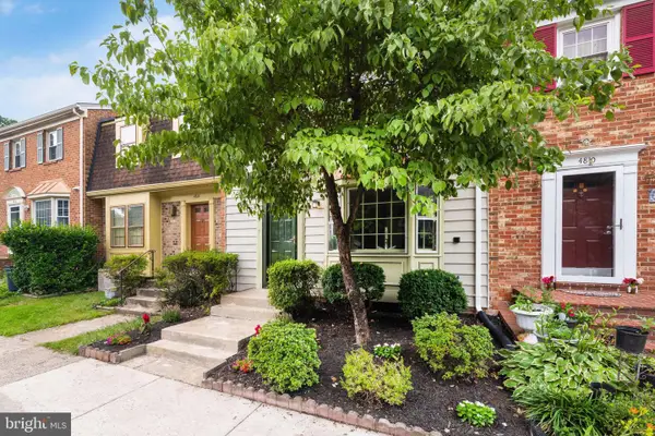 4812 Nash Dr, FAIRFAX, VA 22032