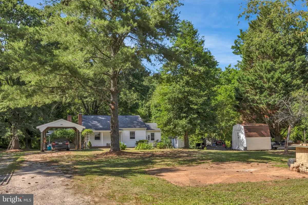 10632 Old Colchester Rd, Lorton, VA 22079 - #1