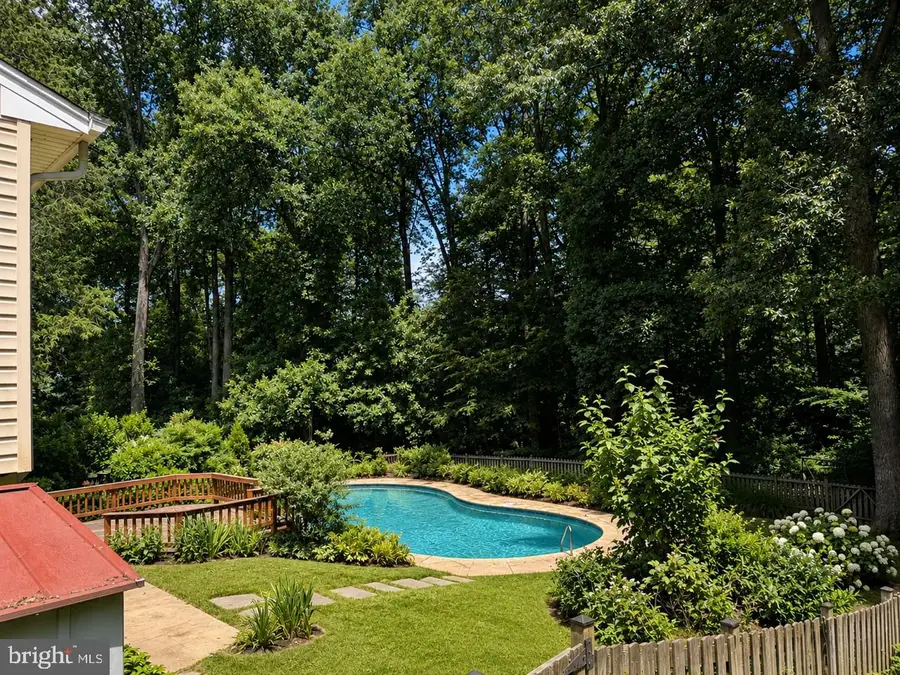 10828 Broadwater Dr, Fairfax, VA 22032 - #2