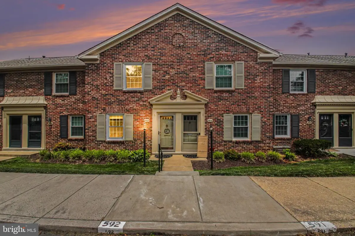 8418 Penshurst Dr #592, Springfield, VA 22152 - #1