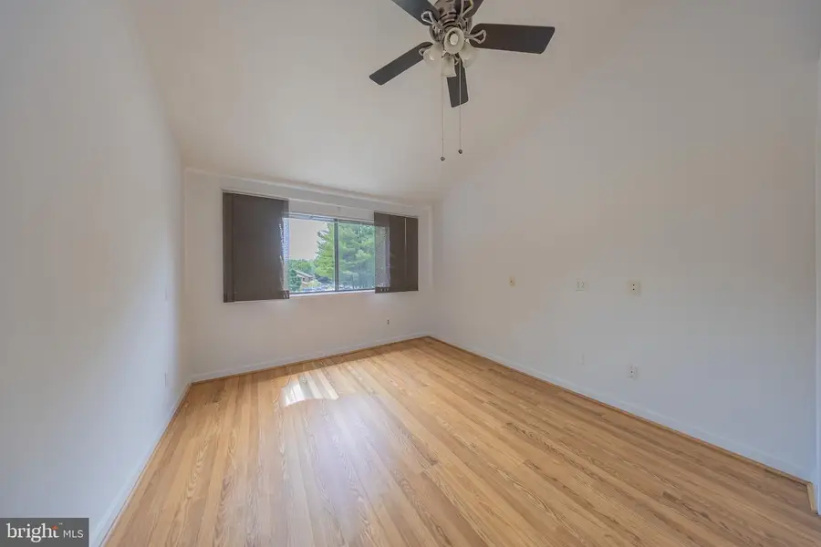 2201 Cedar Cove Ct, Reston, VA 20191 - #3