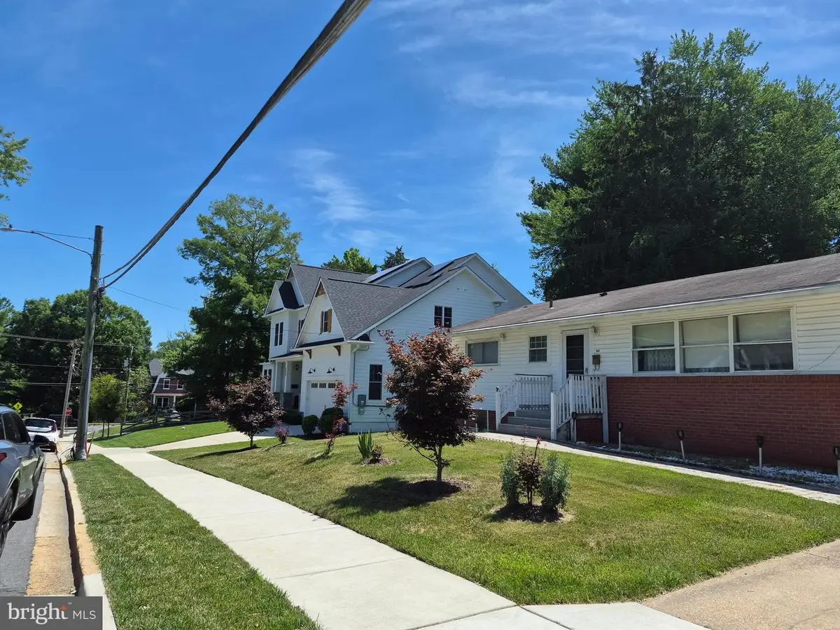 313 Locust St Se, Vienna, VA 22180 - #1