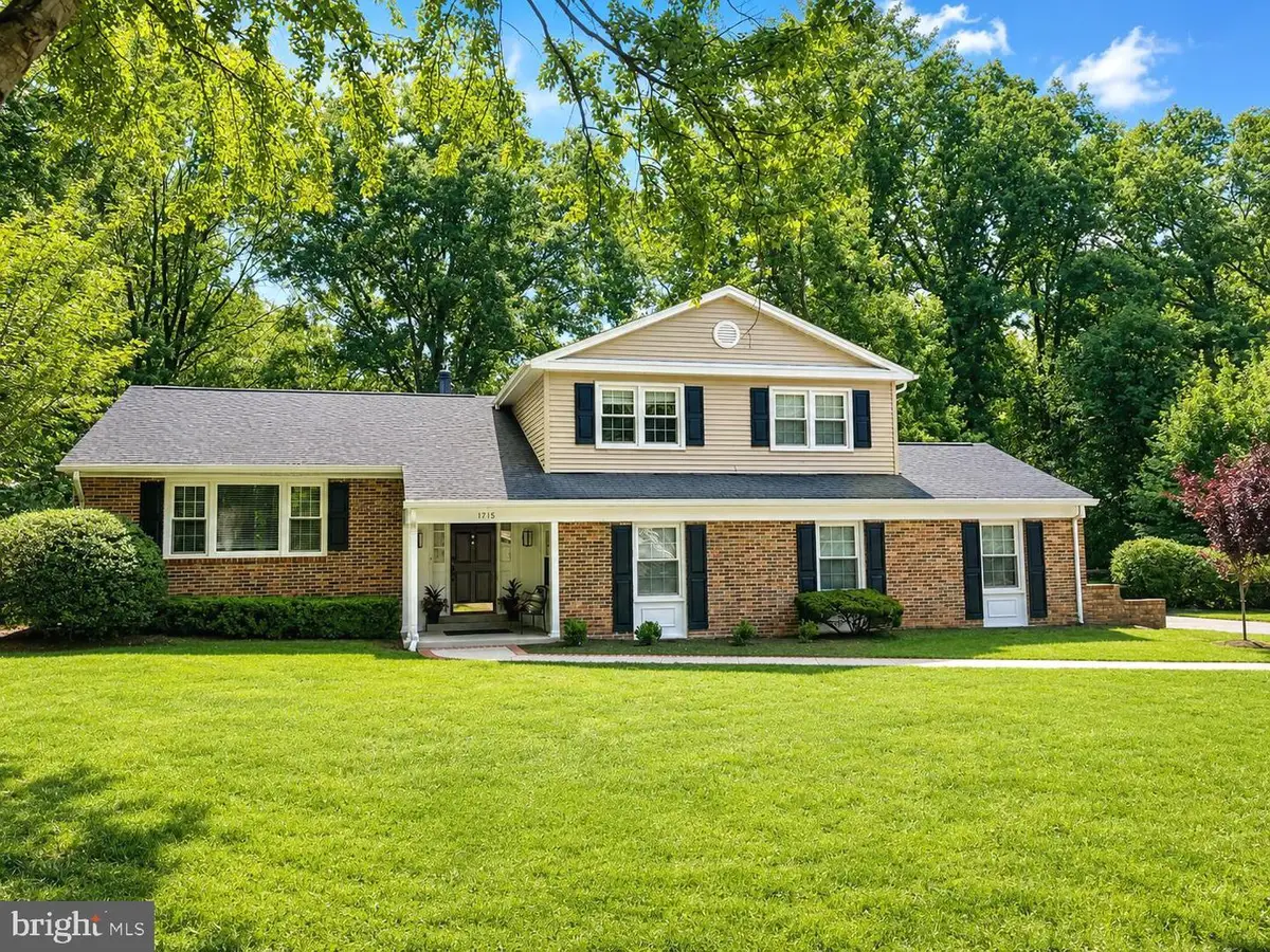 1715 Fox Run Ct, Vienna, VA 22182 - #1