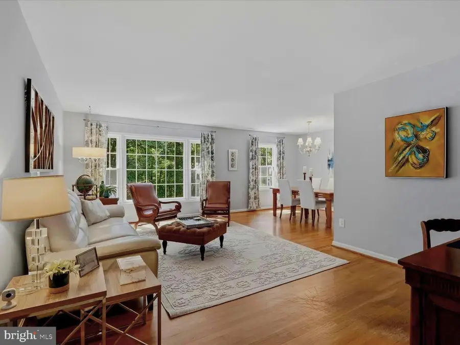 6424 Alloway Ct, Springfield, VA 22152 - #3