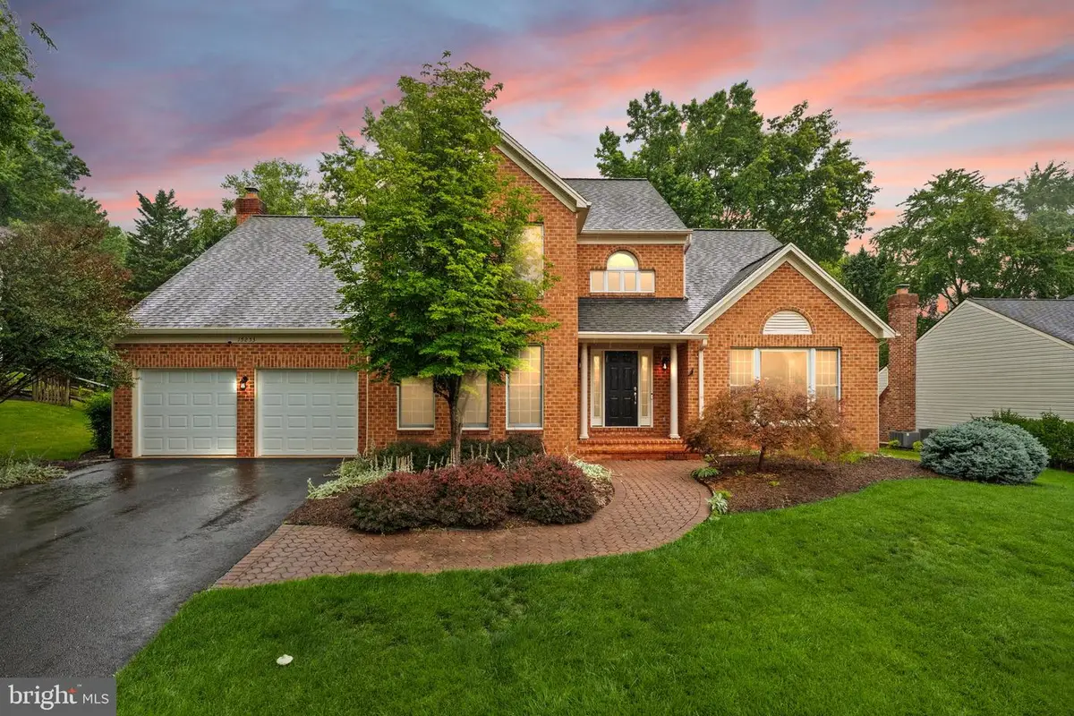 15253 Surrey House Way, Centreville, VA 20120 - #1