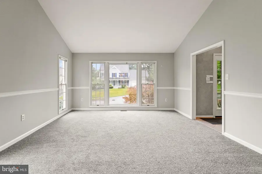 15253 Surrey House Way, Centreville, VA 20120 - #2