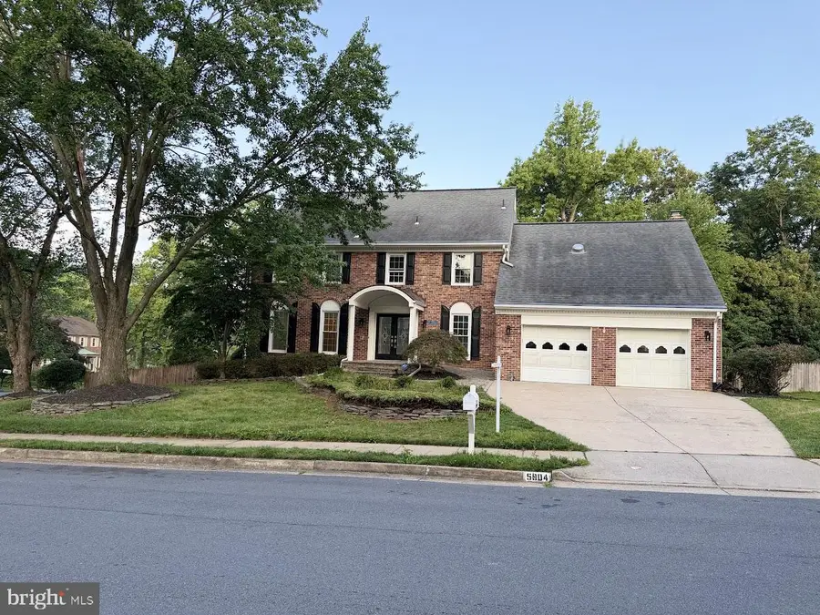 5904 Benfield Dr, Alexandria, VA 22310 - #3