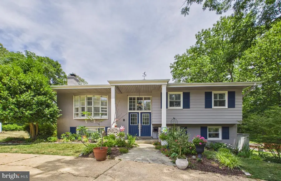 9201 Cherrytree Dr, Alexandria, VA 22309 - #2