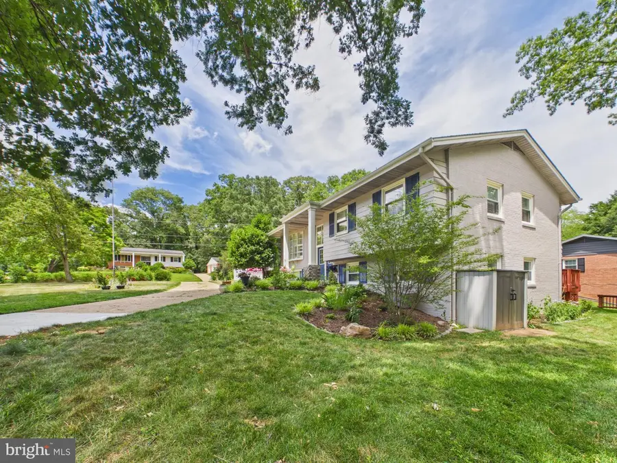 9201 Cherrytree Dr, Alexandria, VA 22309 - #3