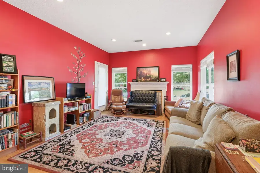 6011 Rosebud Ln #103, Centreville, VA 20121 - #3