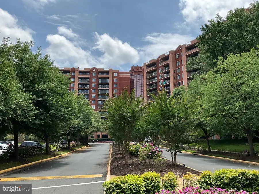 2230 George C Marshall Dr #313, Falls Church, VA 22043 - #2