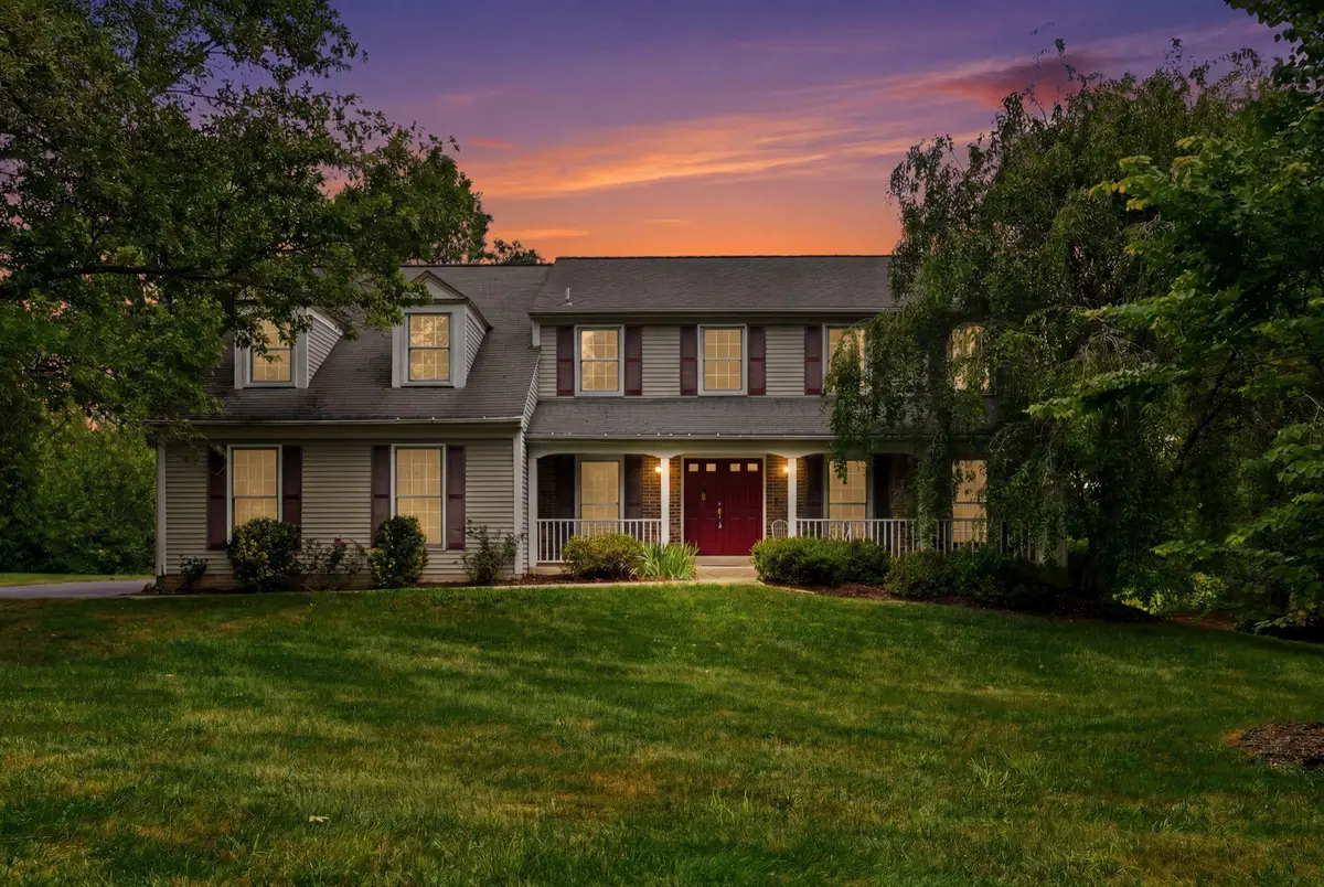 1032 Riva Ridge Dr, Great Falls, VA 22066 - #1