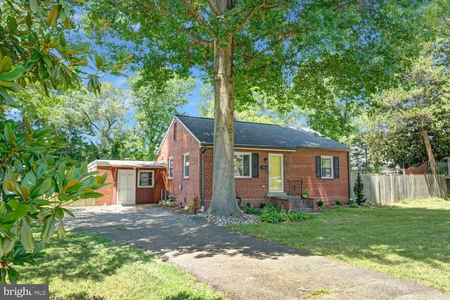 6806 Smithway Dr, Alexandria, VA 22307 - #2