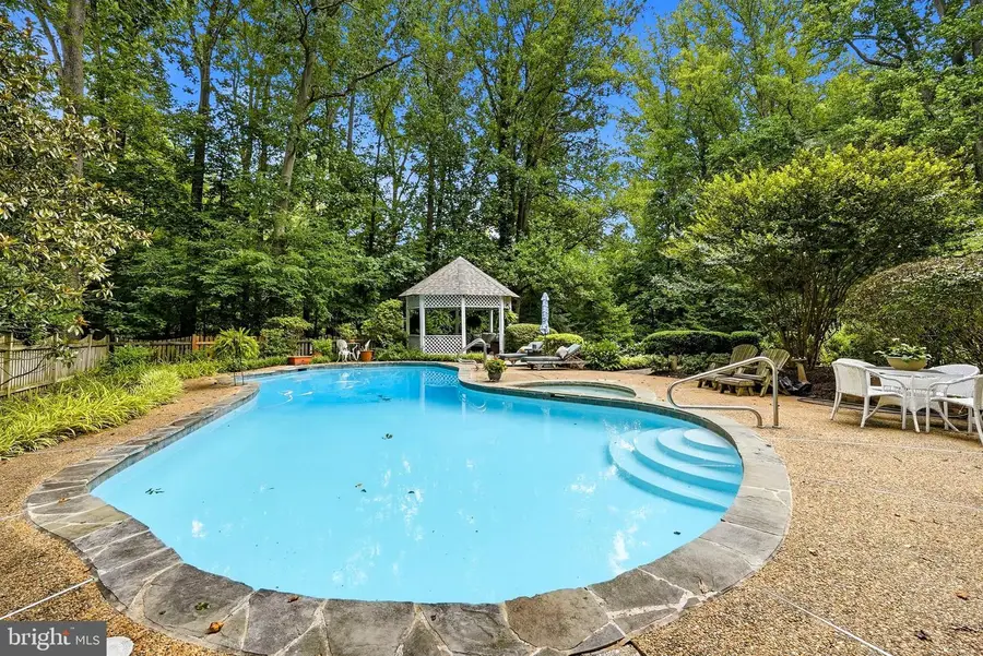 10516 Walter Thompson Dr, Vienna, VA 22181 - #3