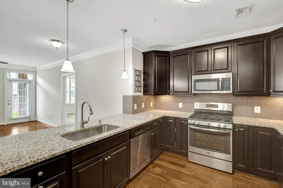 13724 Neil Armstrong Ave #404, Herndon, VA 20171 - #3