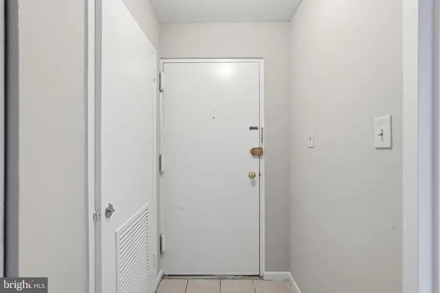 1526 Northgate Sq ##26/22b, Reston, VA 20190 - #2