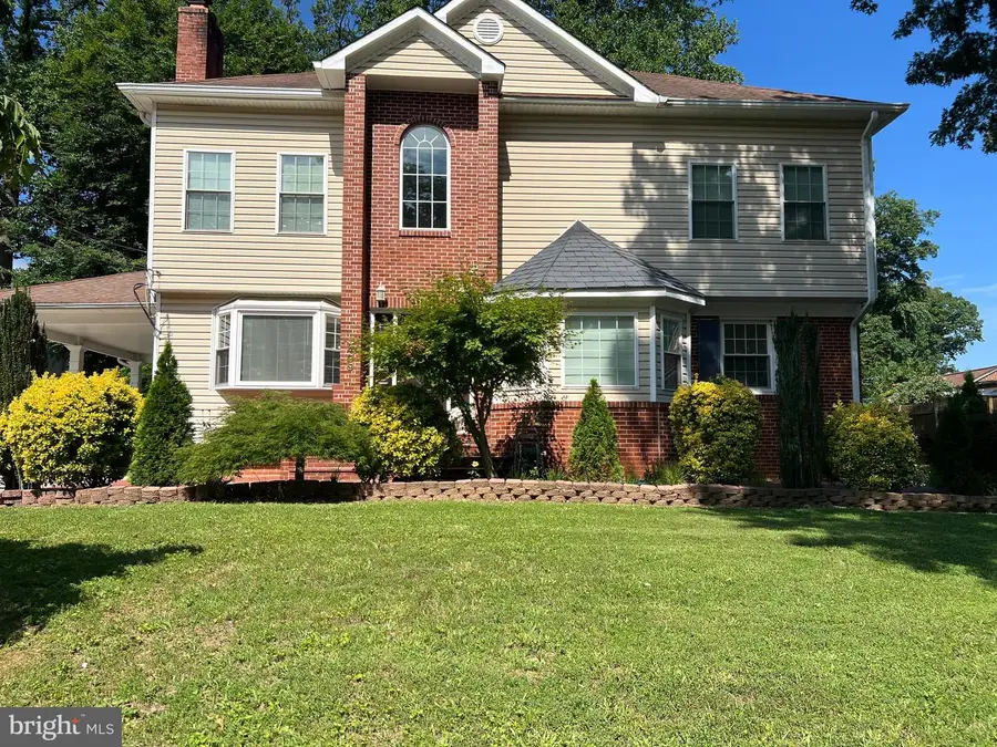 5409 Easton Dr, Springfield, VA 22151 - #2