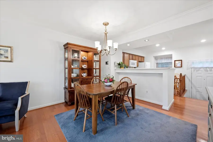 6609 Skylemar Trl, Centreville, VA 20121 - #3