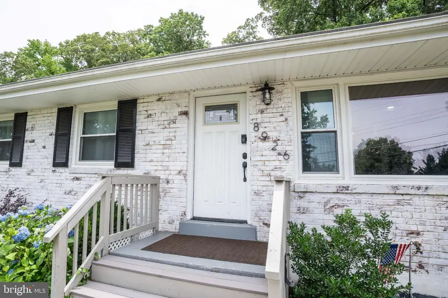 8926 Sylvania St, Lorton, VA 22079 - #2