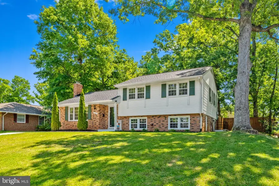 14711 Carlbern Dr, Centreville, VA 20120 - #2