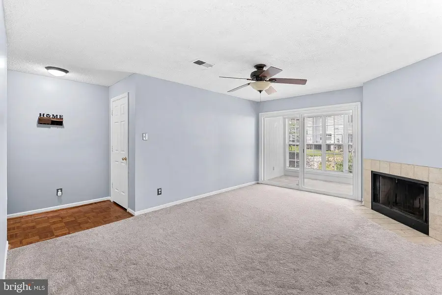 12110 Green Leaf Ct #202, Fairfax, VA 22033 - #3