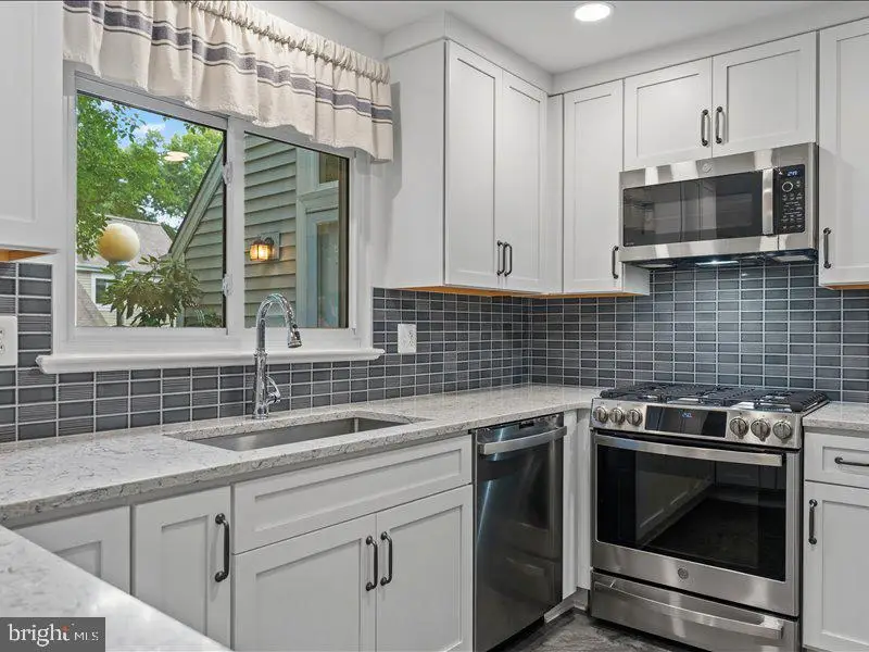 1428 Yellowwood Ct, Reston, VA 20190 - #1
