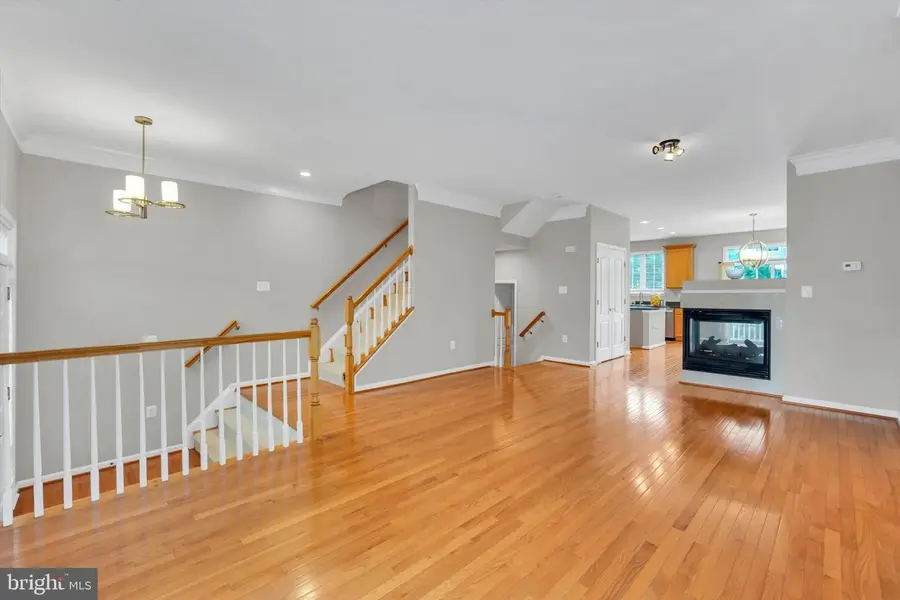 4579 Derring Ln, Fairfax, VA 22030 - #3