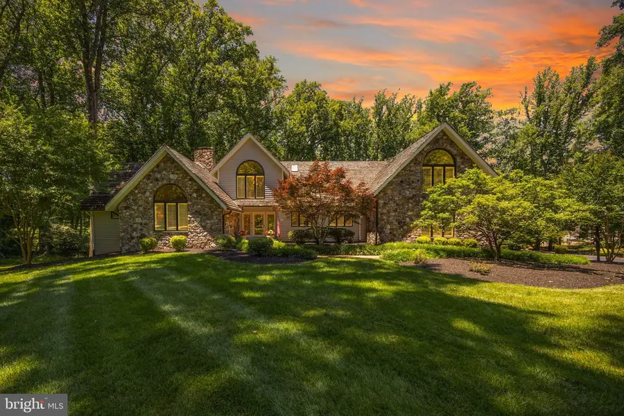 10120 Walker Lake Dr, Great Falls, VA 22066 - #2