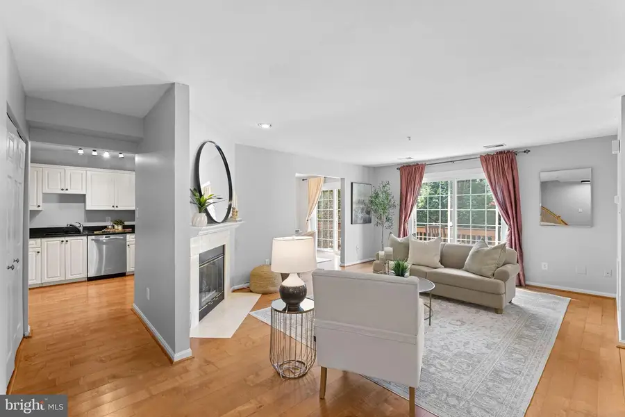 11706 Rockaway Ln #113, Fairfax, VA 22030 - #3