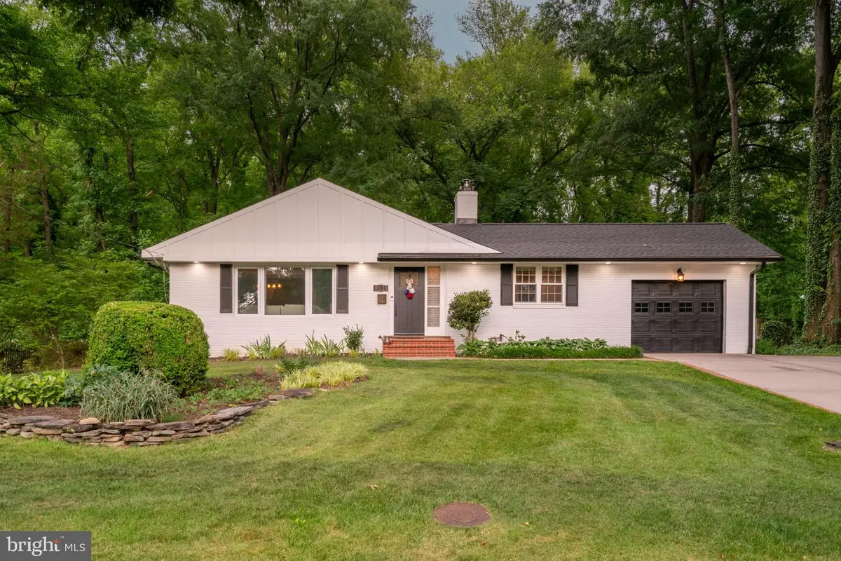 9021 Buckner Rd, Alexandria, VA 22309 - #1
