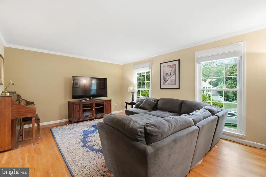8900 Queen Elizabeth Blvd, Annandale, VA 22003 - #3