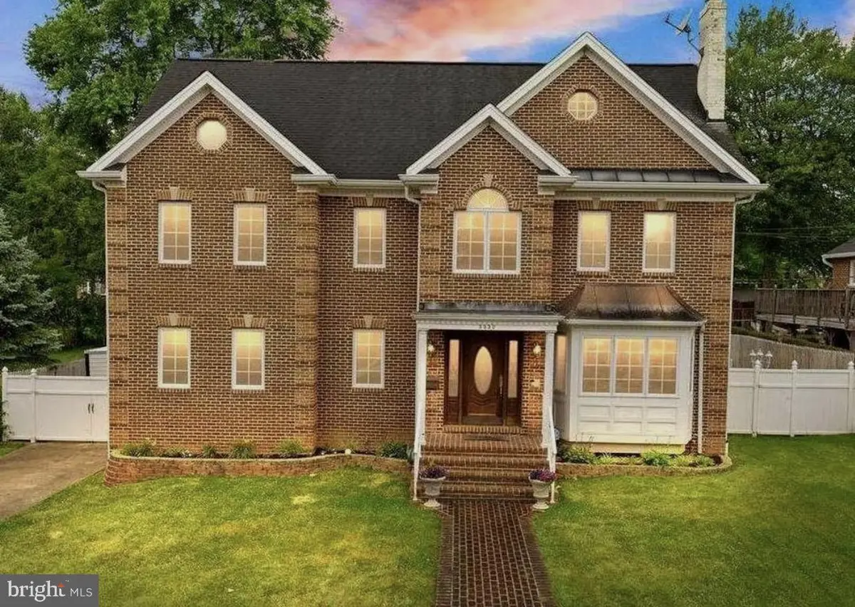 3332 Freedom Pl, Falls Church, VA 22041 - #1