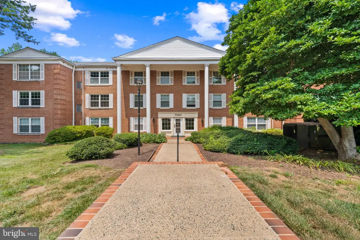 7680 Tremayne Pl #204, McLean, VA 22102 - #1