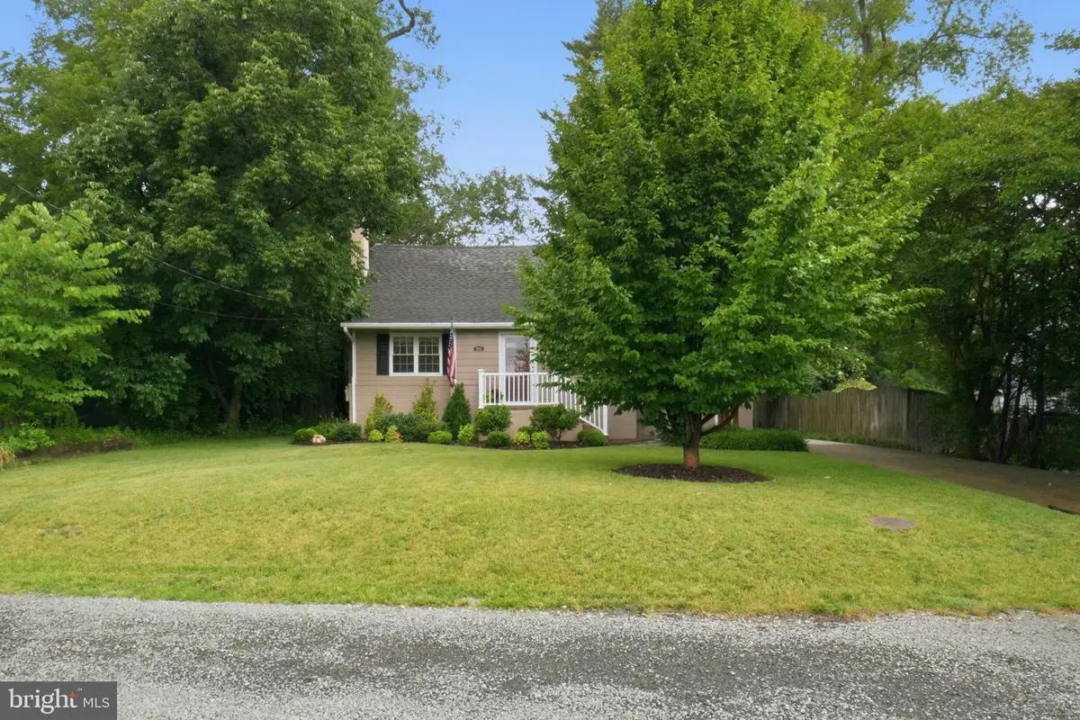 7002 Lee Park Ct, Falls Church, VA 22042 - #1