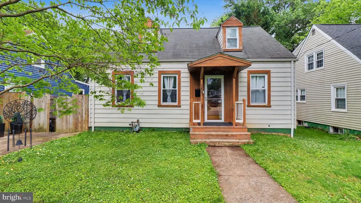 2803 Greenway Blvd, Falls Church, VA 22042 - #1