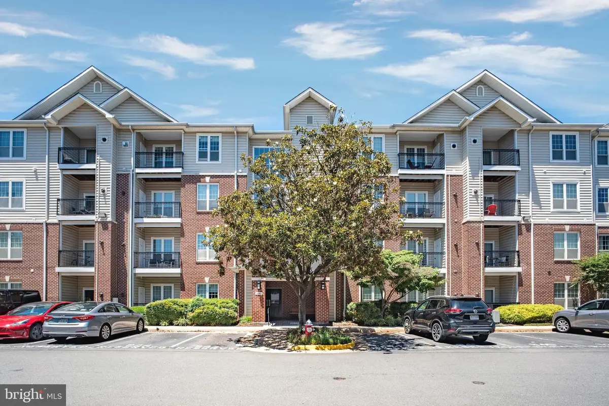 1580 Spring Gate Dr #4415, McLean, VA 22102 - #1