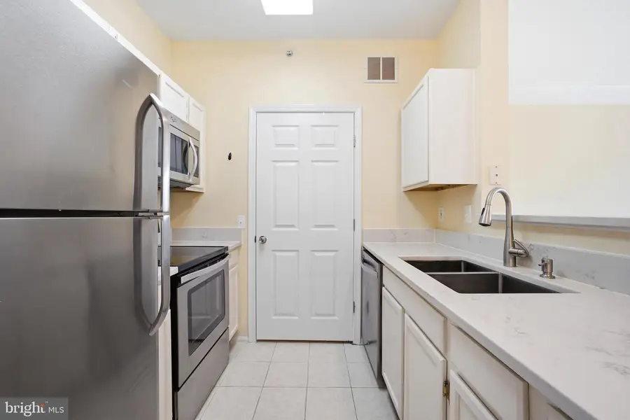 1580 Spring Gate Dr #4415, McLean, VA 22102 - #3