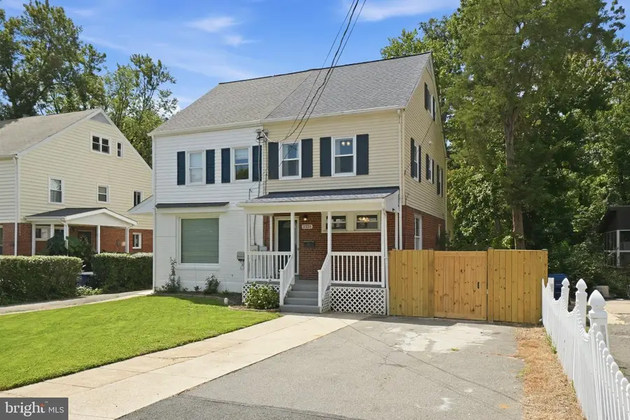 2251 Sweetbriar Dr, Alexandria, VA 22307 - #2