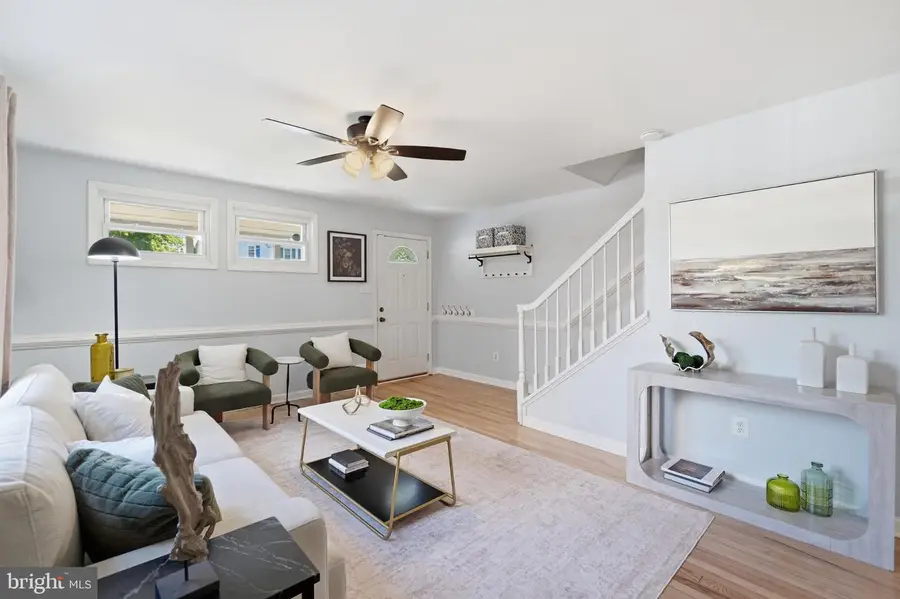 2251 Sweetbriar Dr, Alexandria, VA 22307 - #3