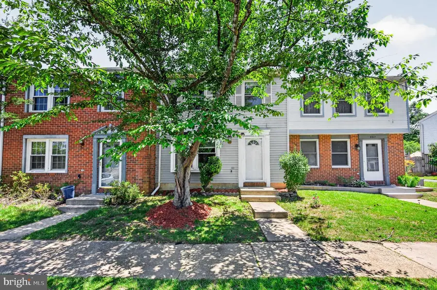 8315 Claremont Woods Dr, Alexandria, VA 22309 - #2