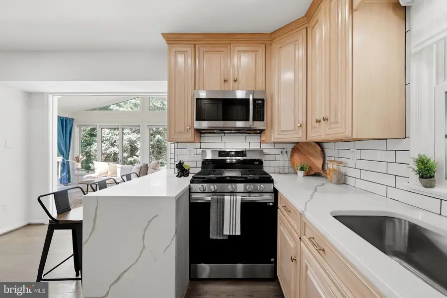 7202 Sampal Pl, Springfield, VA 22153 - #2