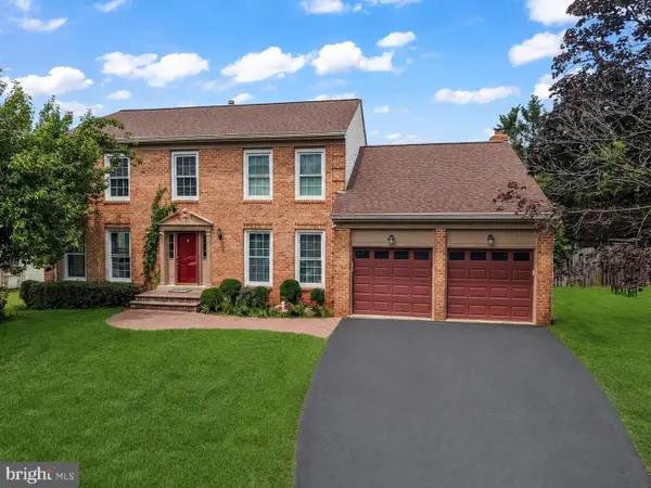4408 Galesbury Ln, CHANTILLY, VA 20151
