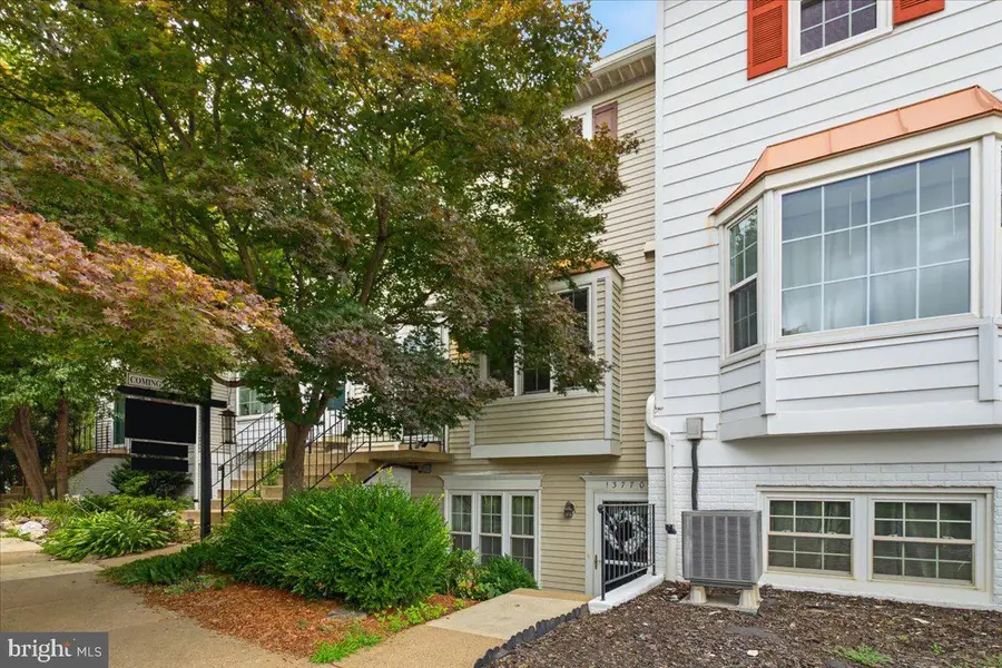 13772 Flowing Brook Ct #32g, Chantilly, VA 20151 - #3