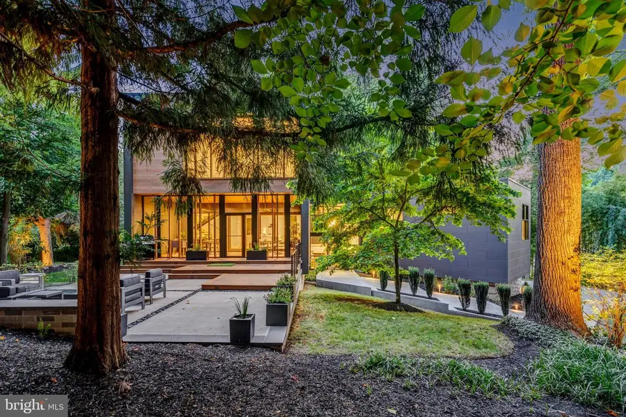 7815 Old Falls Rd, McLean, VA 22102 - #3