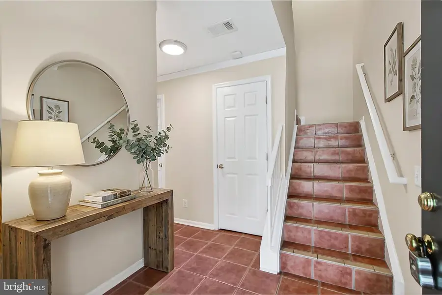 8209 Crossbrook Ct #202, Lorton, VA 22079 - #2