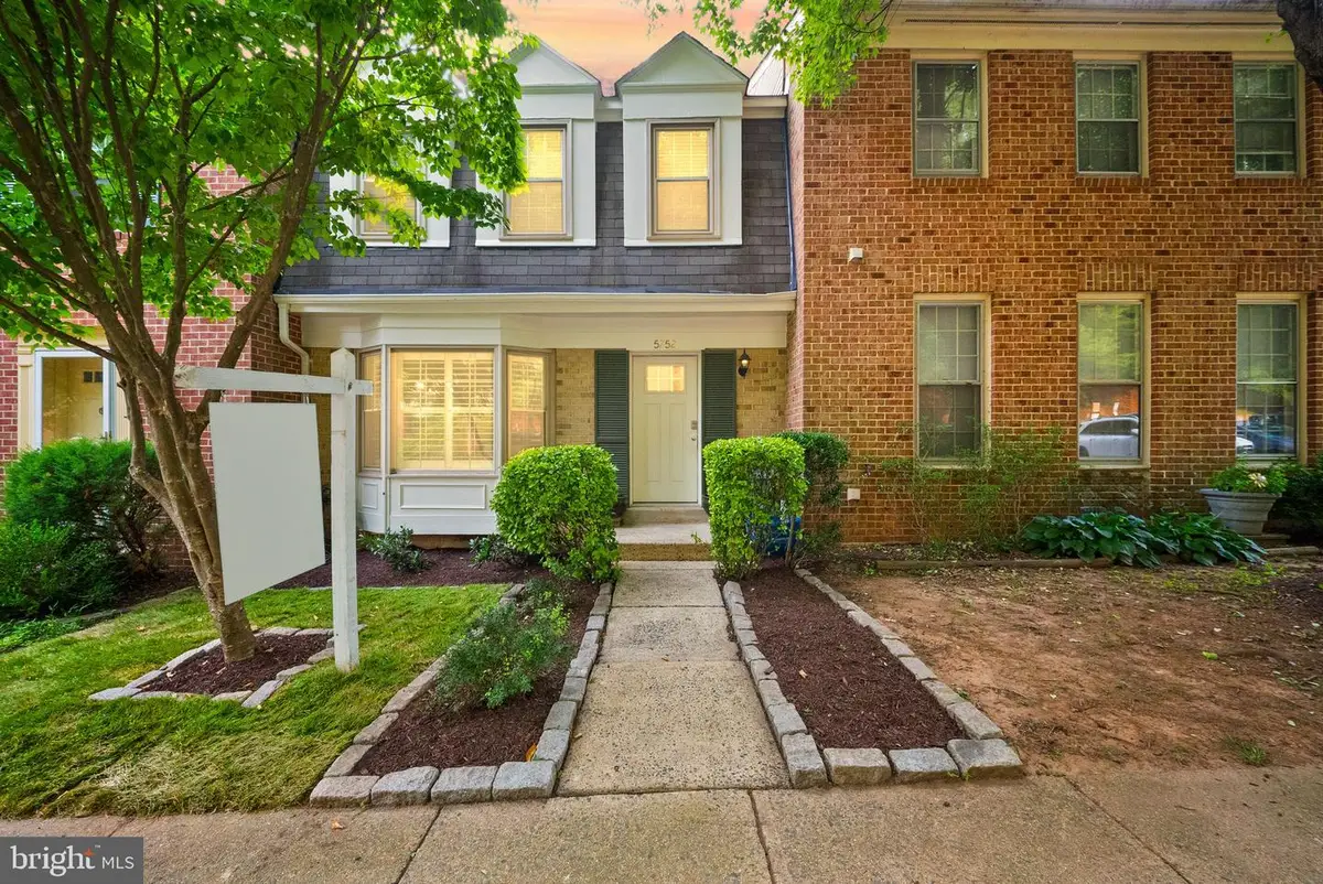 5752 Crownleigh Ct, Burke, VA 22015 - #1