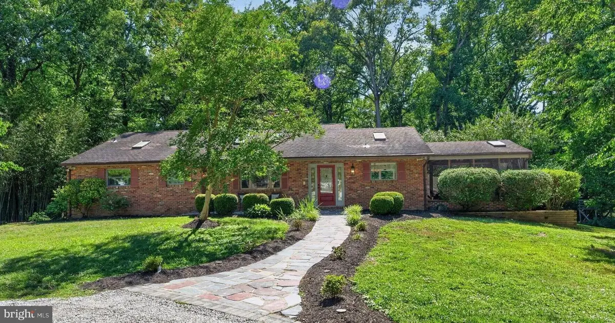 10800 Park Rd, Lorton, VA 22079 - #1