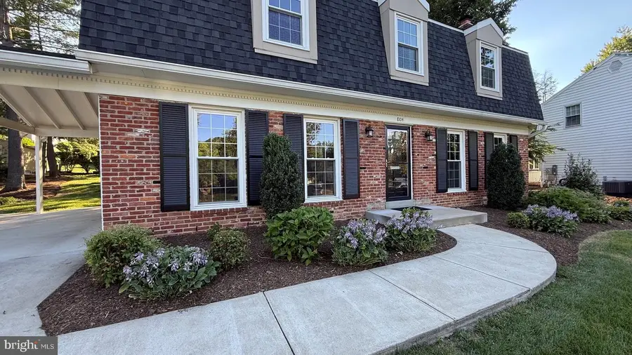 8104 Briar Creek Dr, Annandale, VA 22003 - #2
