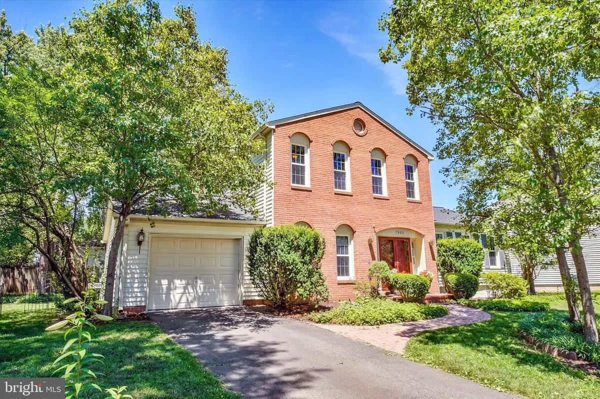 7902 Larrick Ct, Springfield, VA 22153 - #1